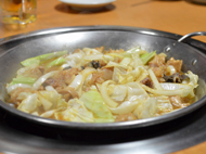 和牛ホルモンを用いた「とんちゃん」（ホルモン料理）