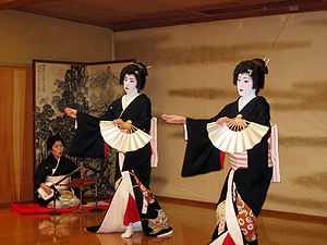 「福岡の文化に触れ合う観光客誘致支援事業」